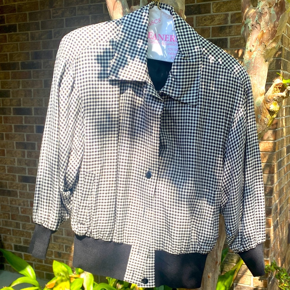 Black & White Gingham Bomber Jacket size 4 🖤🖤🍒🍒